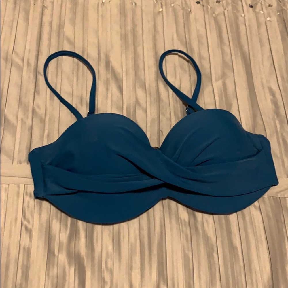Cupshe sapphire blue twist bikini top
